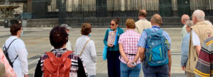 Tour guide talking about Cologne Cathedral